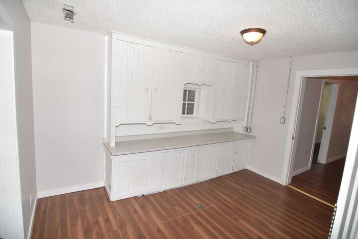 Property Photo:  104 Railway Avenue E  AB T0J 0M0 