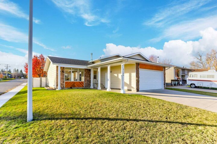 Property Photo: 1044 Rimmington Avenue AB T0K 1W0