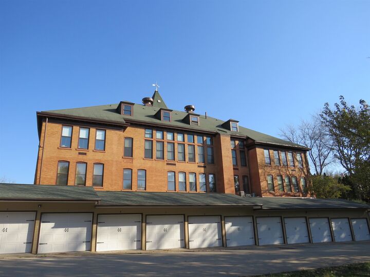 Property Photo: 411 Prospect St. # 208 Garage #12 IL 61036
