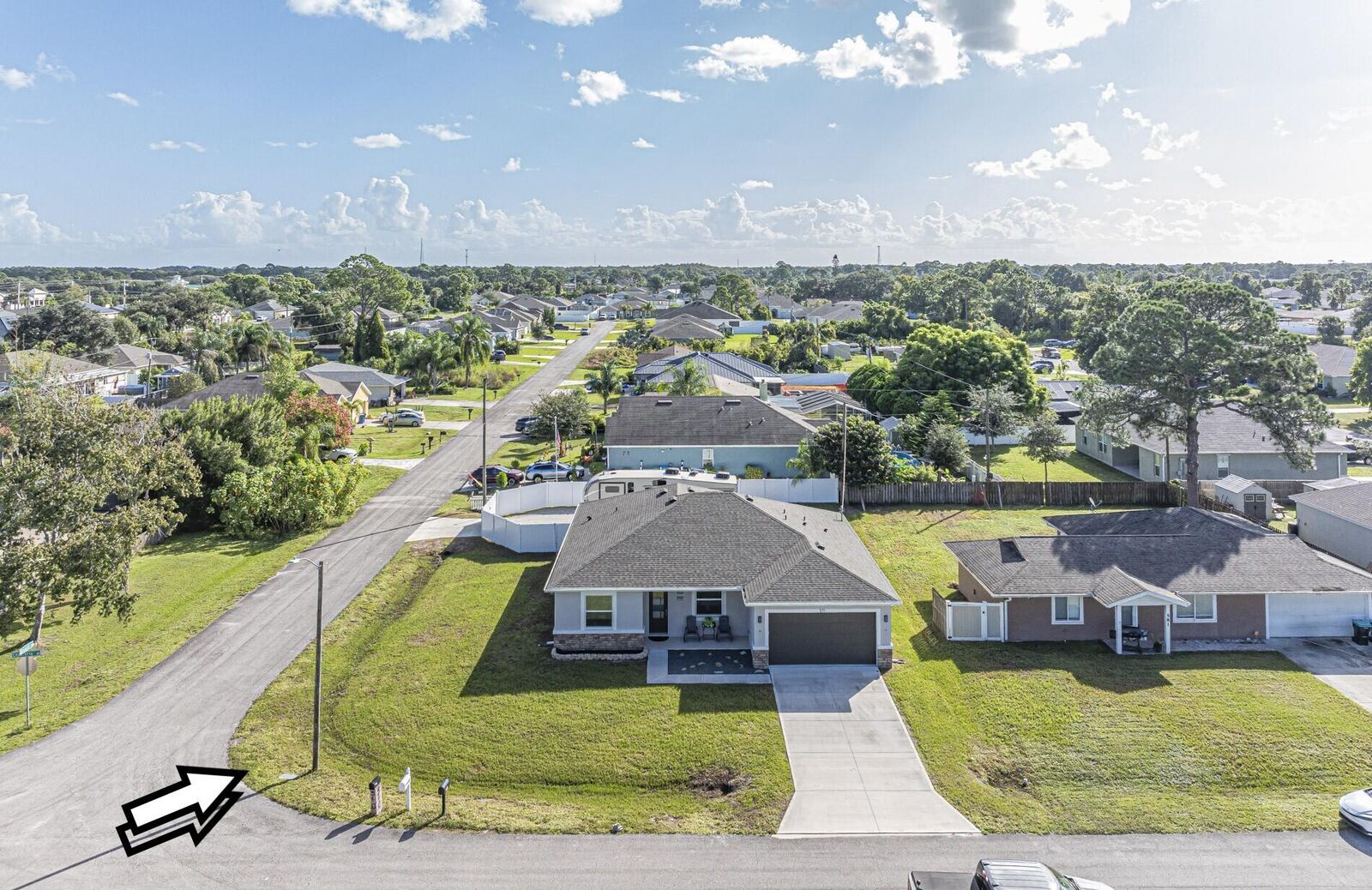 Property Photo: 571 Charlotta Avenue SE FL 32909