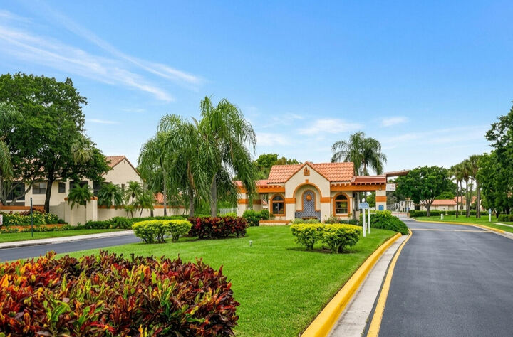 Property Photo:  25 Centennial Court  FL 33442 