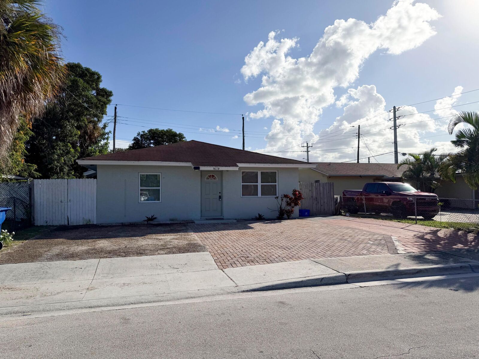 Property Photo:  1679 W 16th Street  FL 33404 