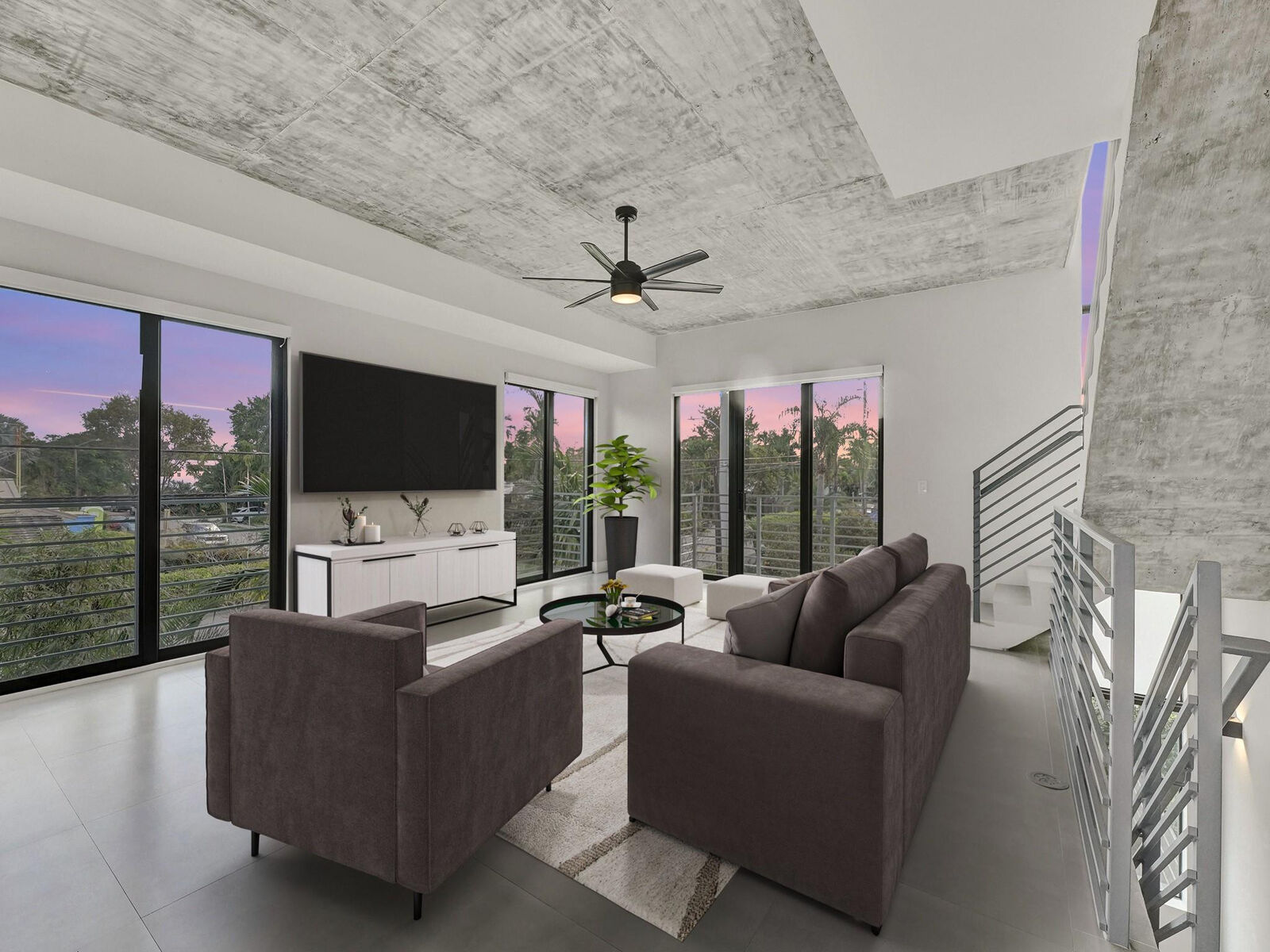 Property Photo:  924 NE 4th Street  FL 33301 