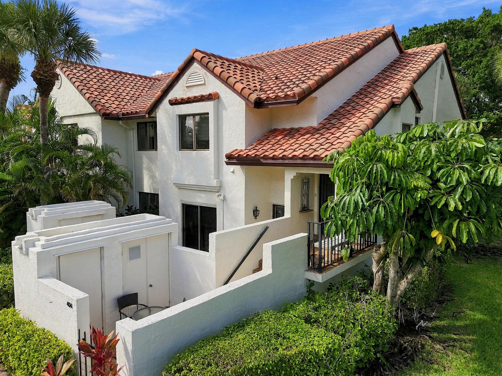 Property Photo: 7858 Granada Place 404 FL 33433