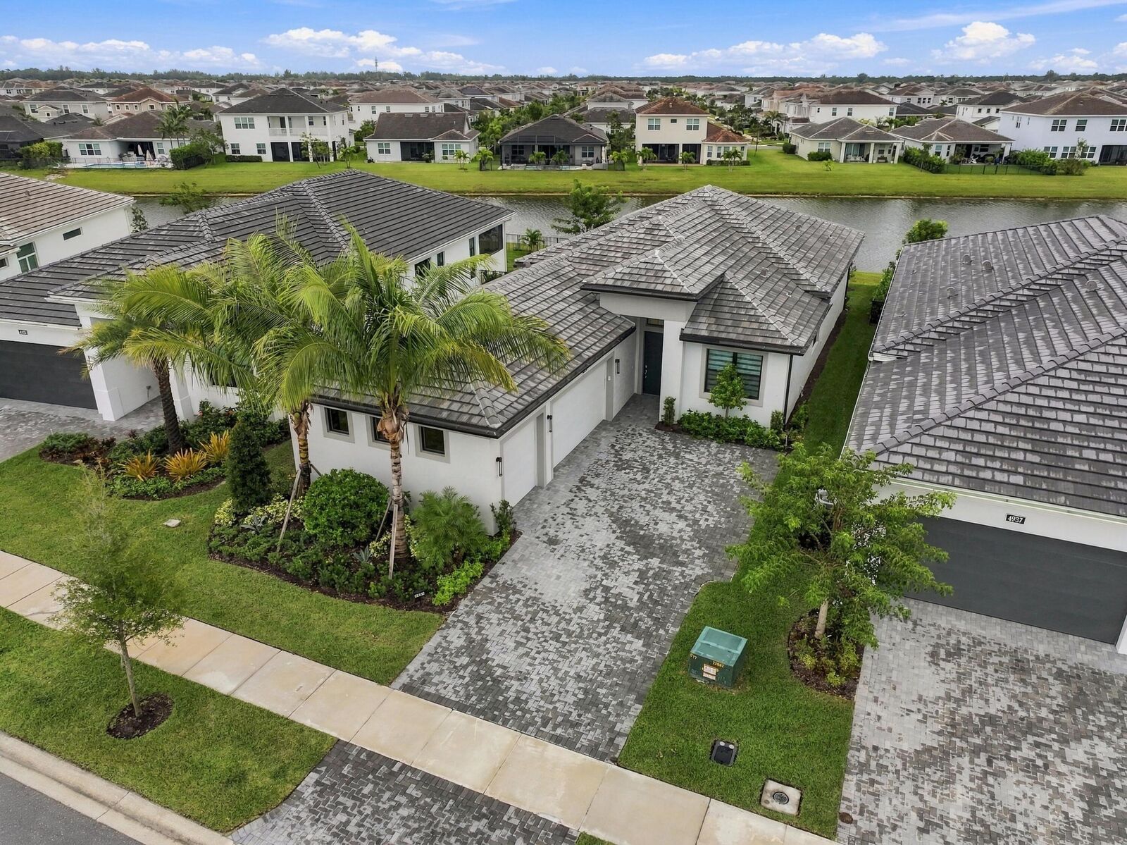 Property Photo: 4931 Rivo Alto Circle FL 33470