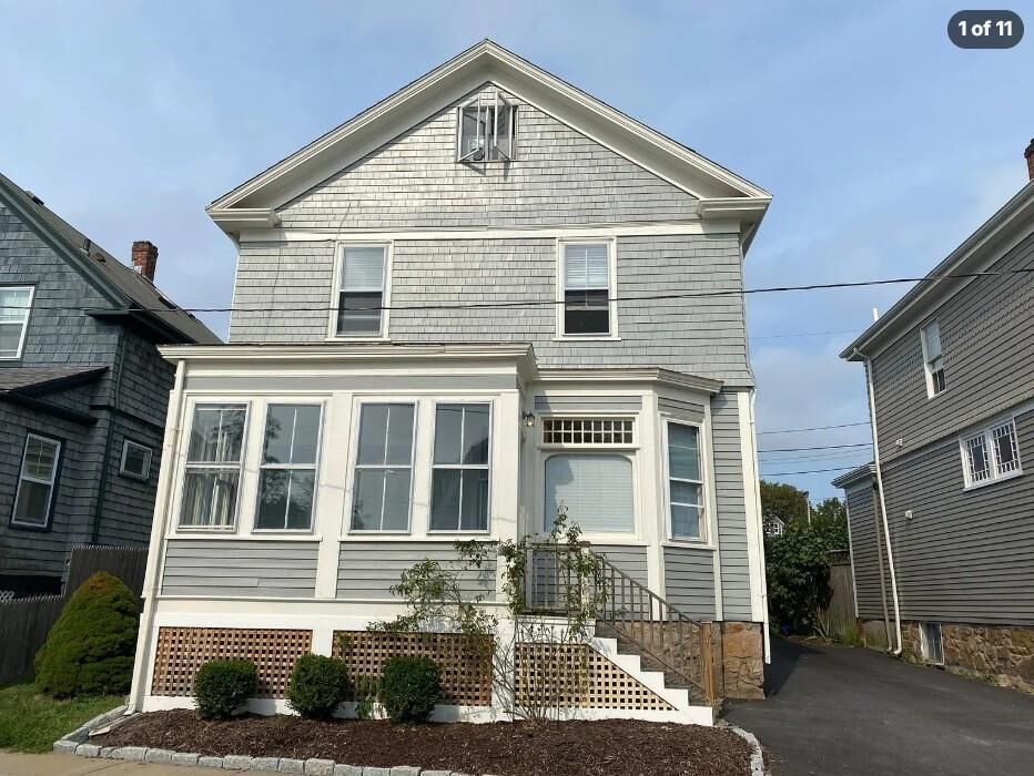 Property Photo: 10 Elliot Place 1 RI 02840