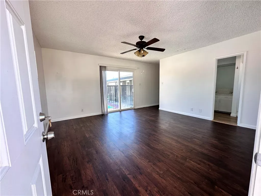 Property Photo: 386 E Van Koevering 2 CA 92376