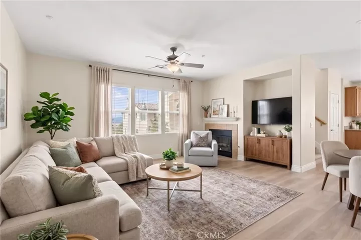 Property Photo: 15632 Vista Way 100 CA 92532