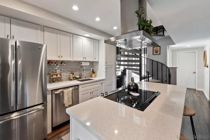 Property Photo:  23952 Green Haven  CA 92065 