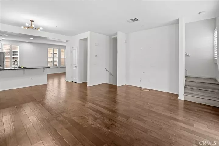 Property Photo: 68 S 5th E CA 91801