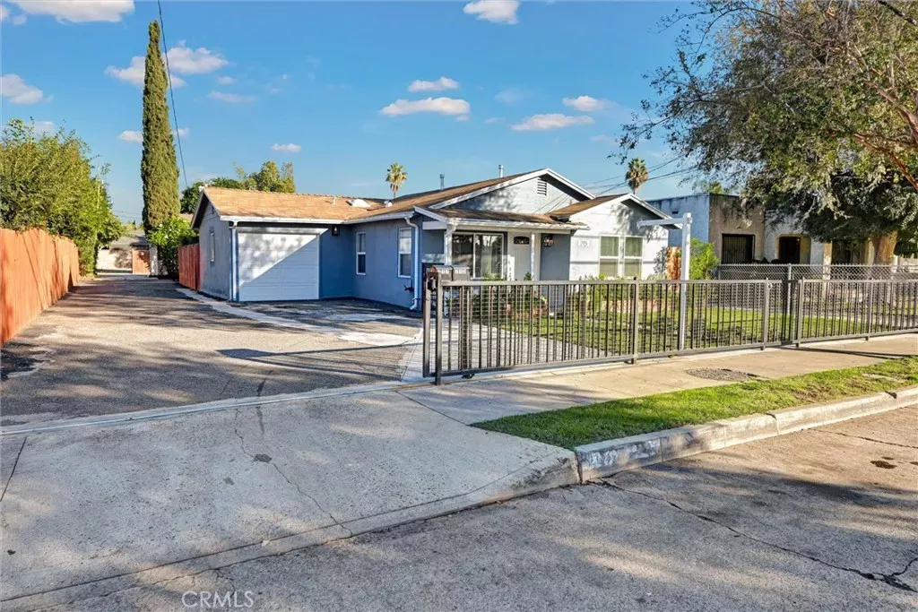 Property Photo:  215 N McClay Street  CA 92701 