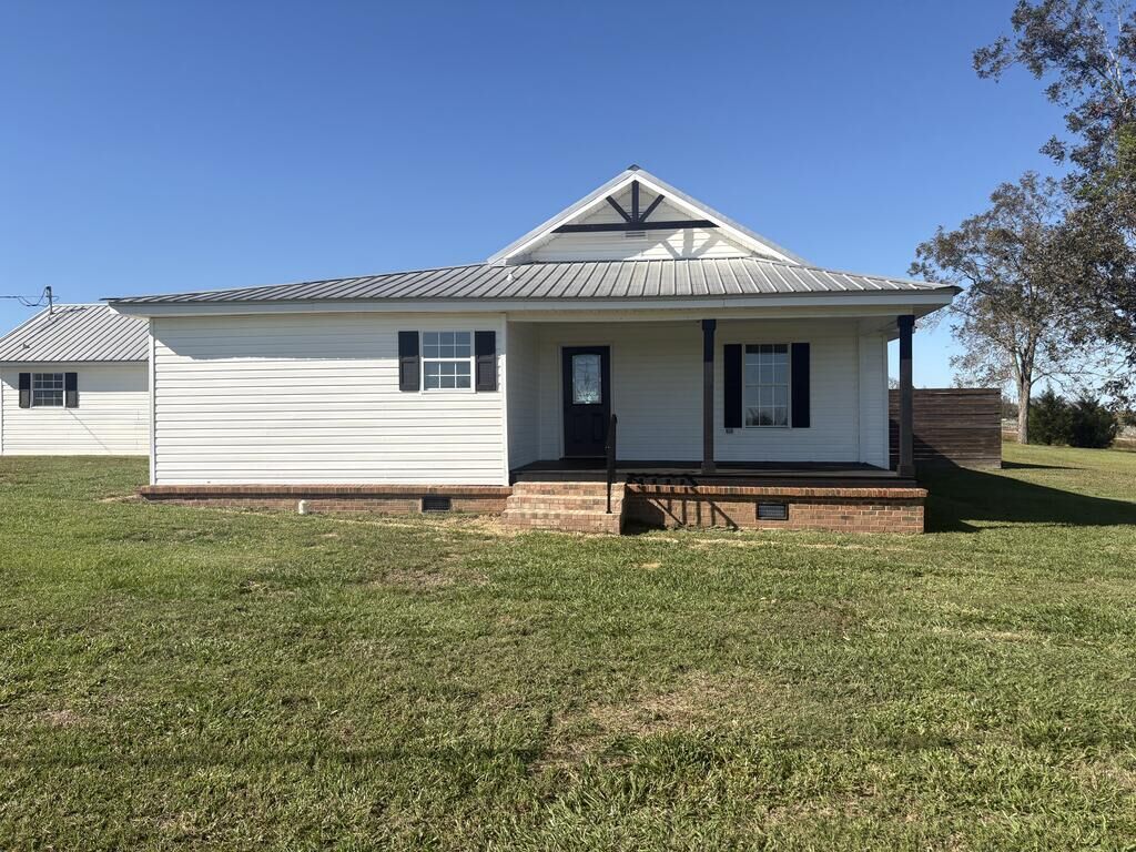 Property Photo:  7198 S County Road 33  AL 36320 