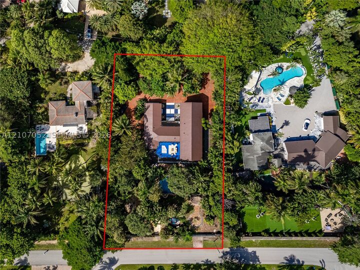 Property Photo:  2200 Lazy Ln  FL 33305 