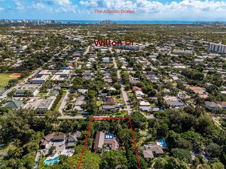 Property Photo:  2200 Lazy Ln  FL 33305 