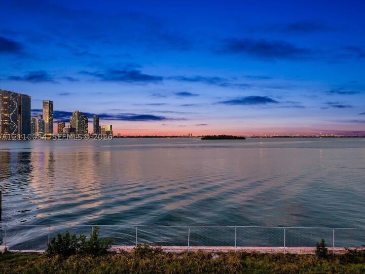 Property Photo:  851 N Venetian Dr  FL 33139 
