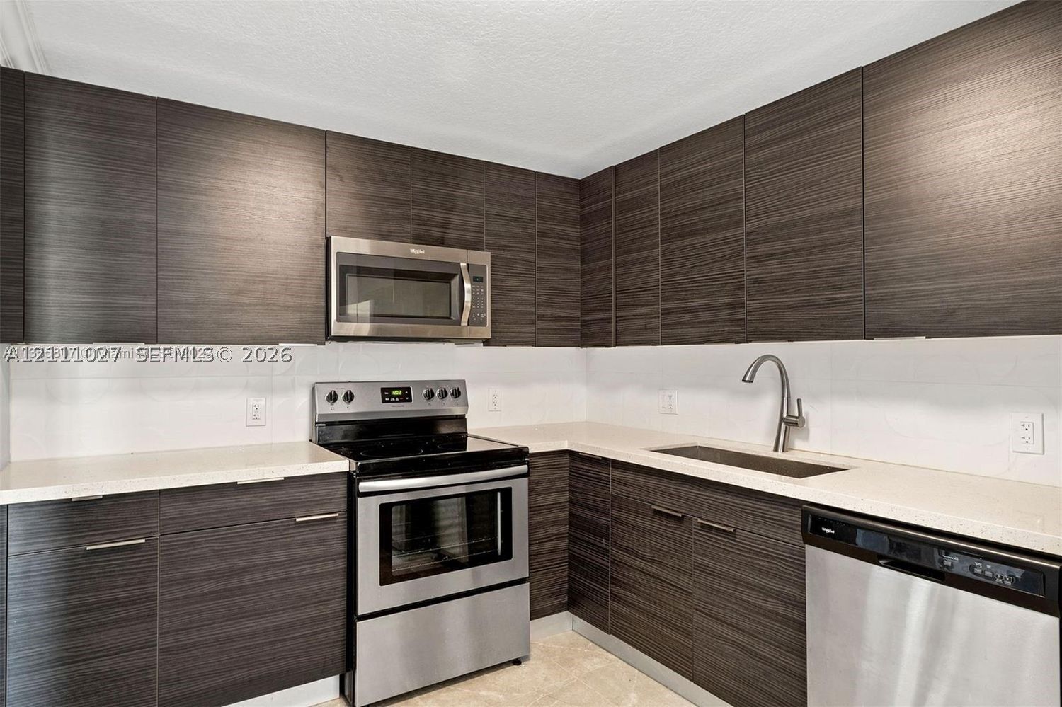 Property Photo: 390 Racquet Club Rd 202 FL 33326