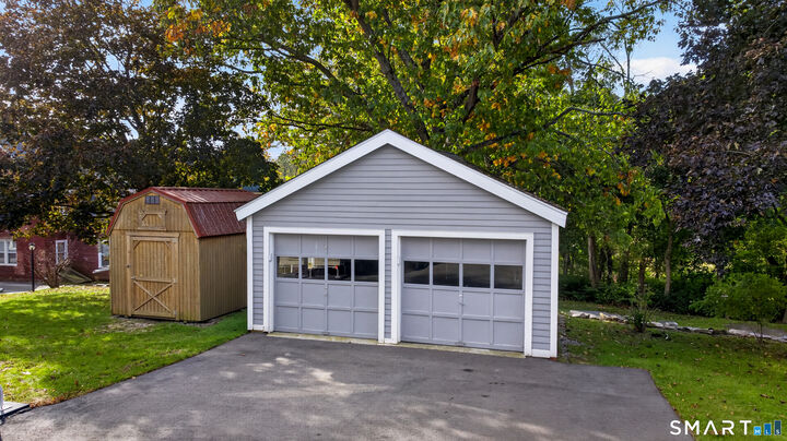 Property Photo:  10 Sherman Street 10  CT 06360 