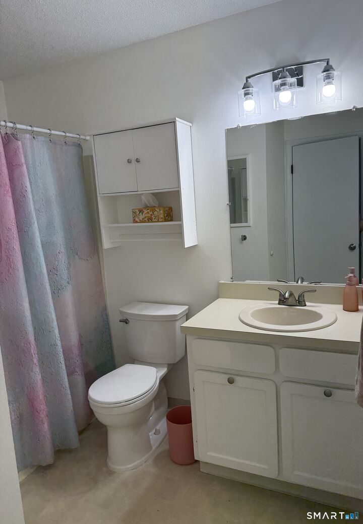 Property Photo:  330 Savin Avenue 40  CT 06516 