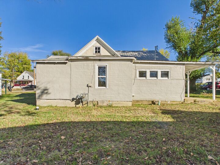 Property Photo: 809 Cherry Street MO 65689
