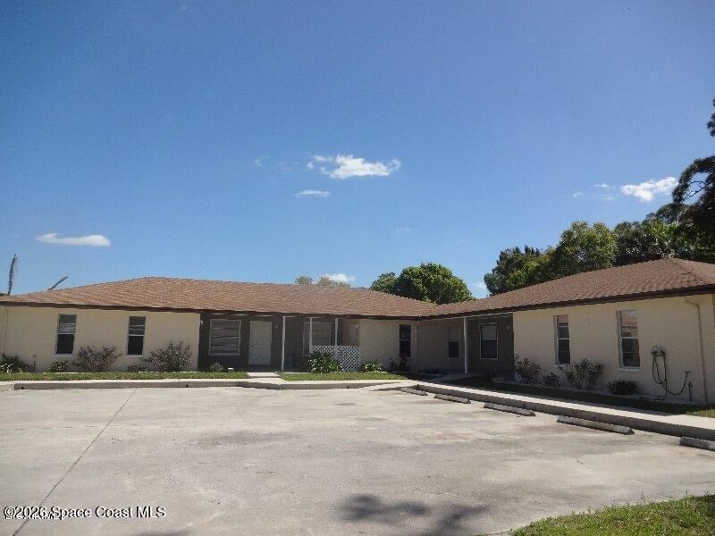 Property Photo:  2015 Feast Road  FL 32904 