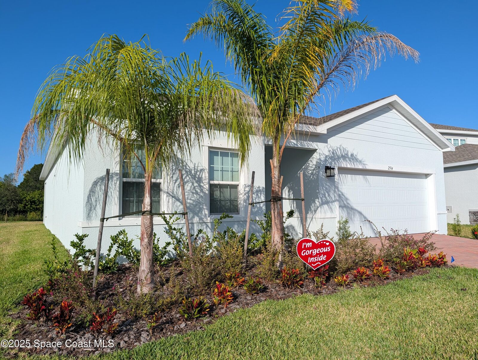 Property Photo:  2504 Landing Drive  FL 32796 