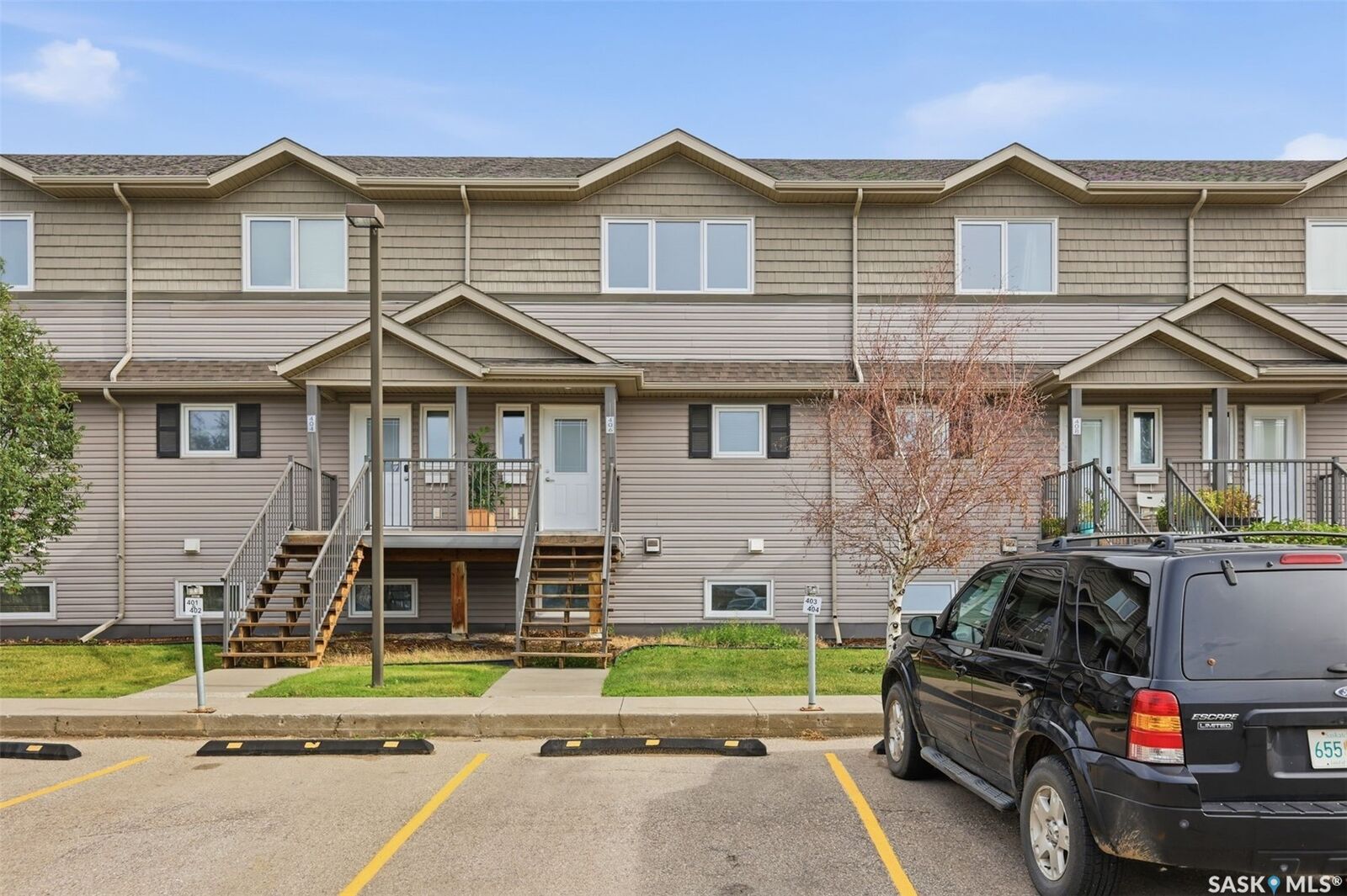 Property Photo: 1303 Richardson Road 406 SK S7L 0L1