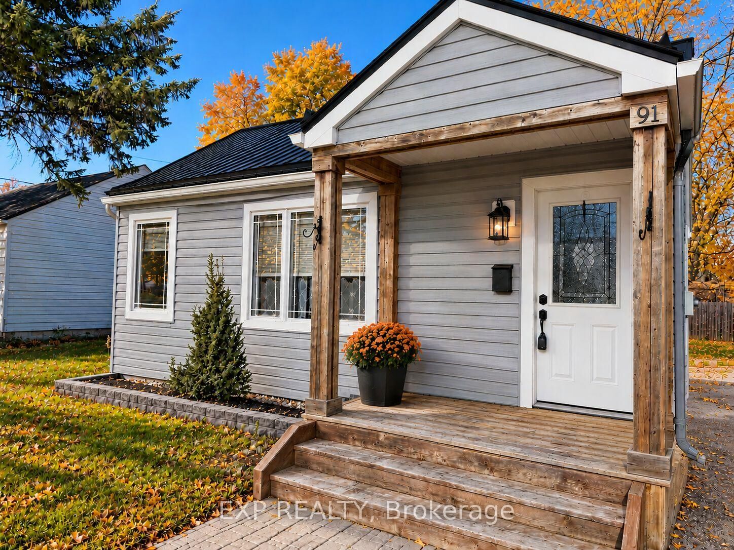 Property Photo:  91 Beckwith Street E  ON K7H 1C5 