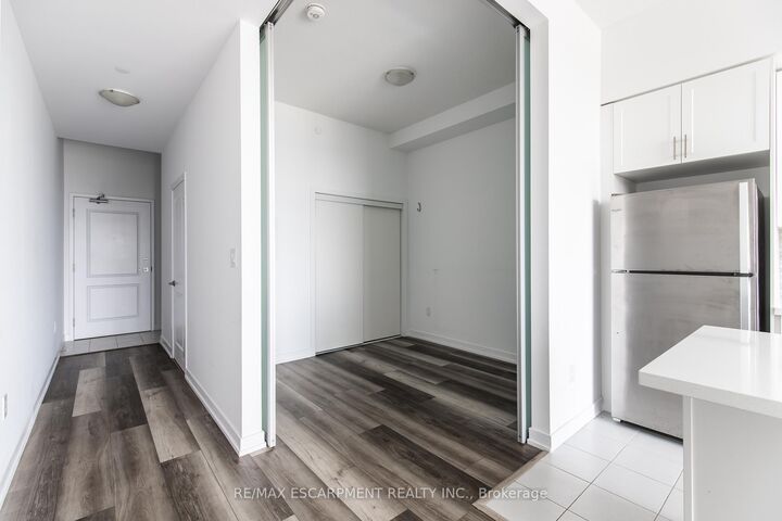 Property Photo:  450 Dundas Street E 416  ON L8B 1Z2 