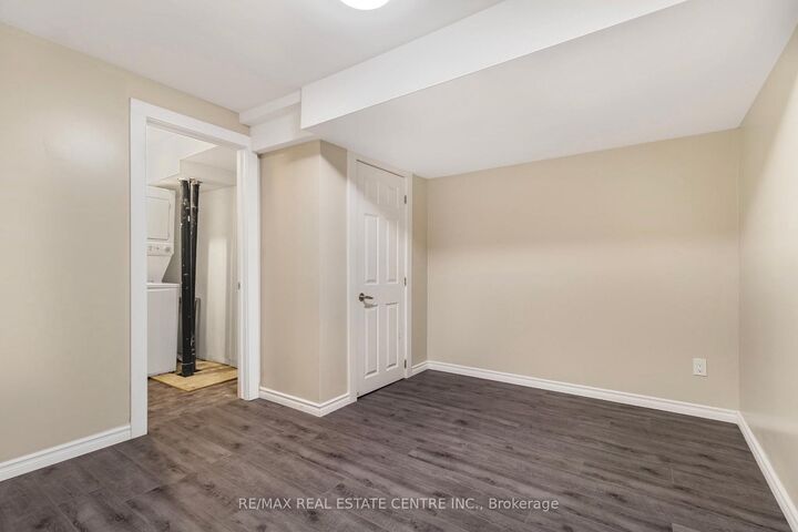 Property Photo: 5 Rutherford Avenue ON M6M 2C5