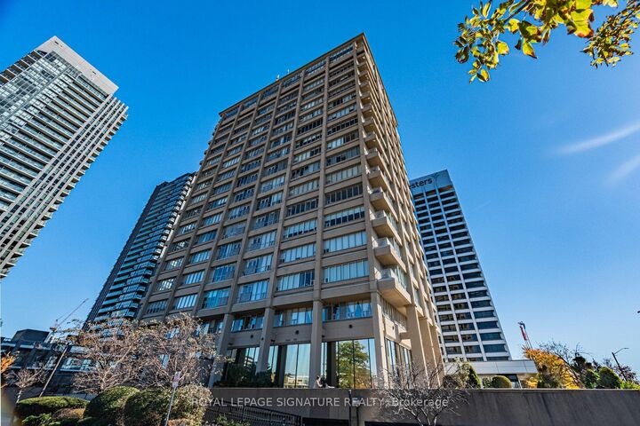 Property Photo:  797 Don Mills Road 809  ON M3C 1V1 