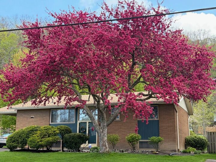 Property Photo:  126 Woodside Drive  ON L2T 1X2 