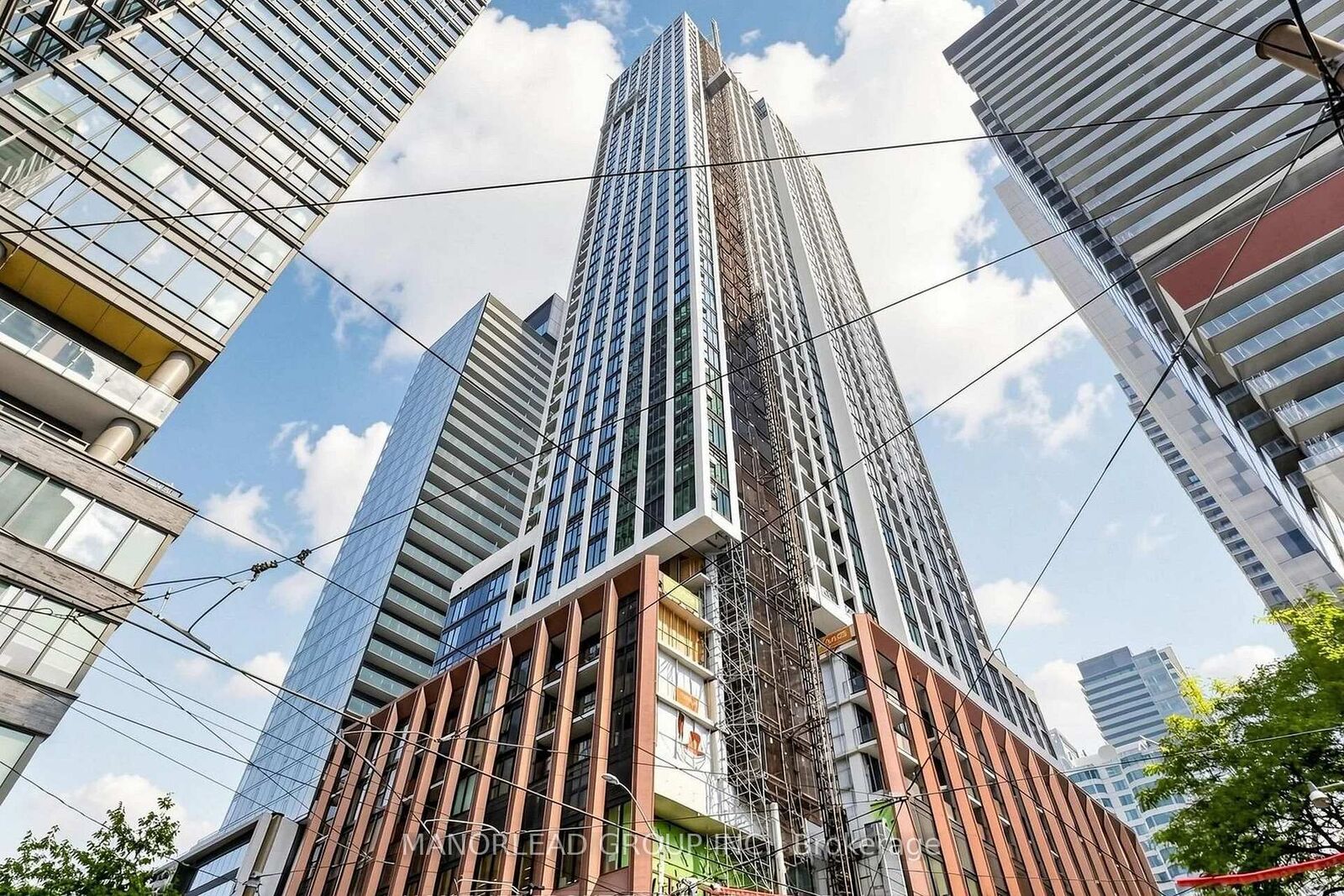 Property Photo: 400 King Street W 3016 ON M5V 0X8