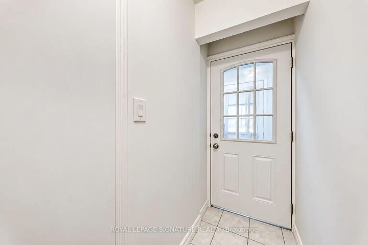 Property Photo:  58 Billingsley Crescent Basement  ON L3S 4P1 