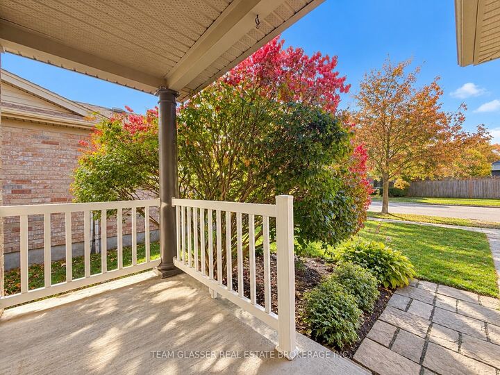 Property Photo: 103 Rossmore Court ON N6C 6B7