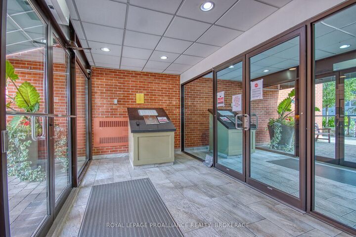 Property Photo:  165 Ontario Street 309  ON K7L 2Y6 