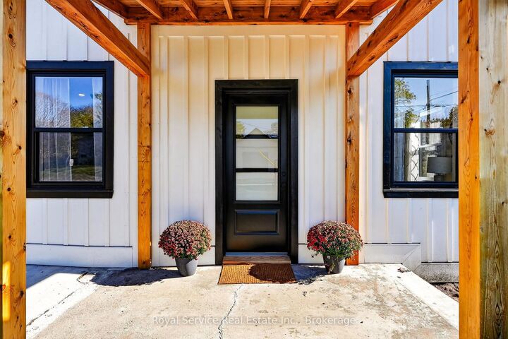 Property Photo:  91 Bruton Street  ON L1A 1V1 