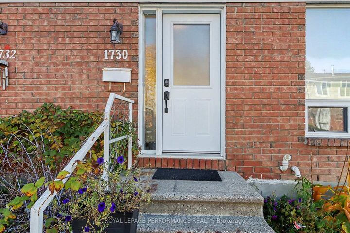 Property Photo:  1730 Winter Rose Lane 23  ON K1C 7A1 