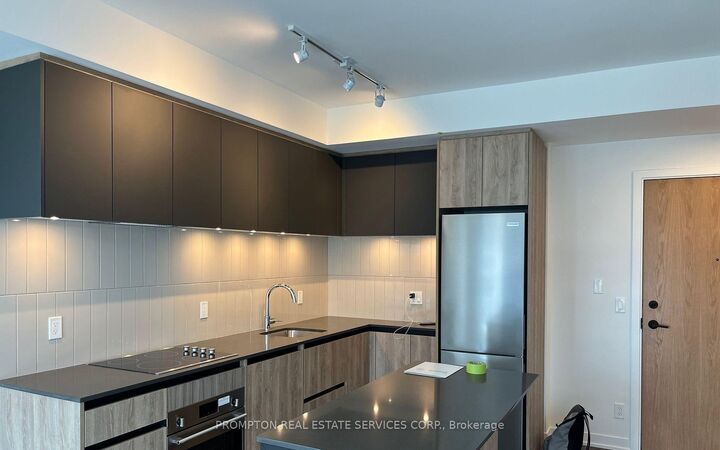 Property Photo:  7950 Bathurst Street 1118  ON L4J 0B8 