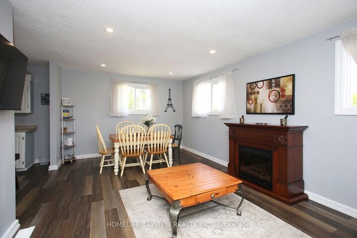 Property Photo:  9 Bridge Street 2nd Flr  ON K0M 1N0 