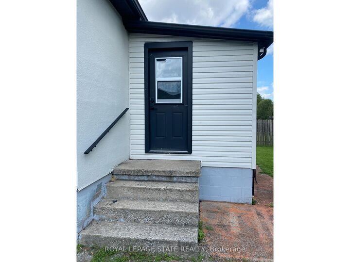 Property Photo:  6994 Margaret Street  ON L2G 2W2 