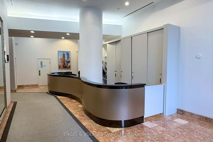 Property Photo:  25 The Esplanade N/A 1811  ON M5E 1W5 