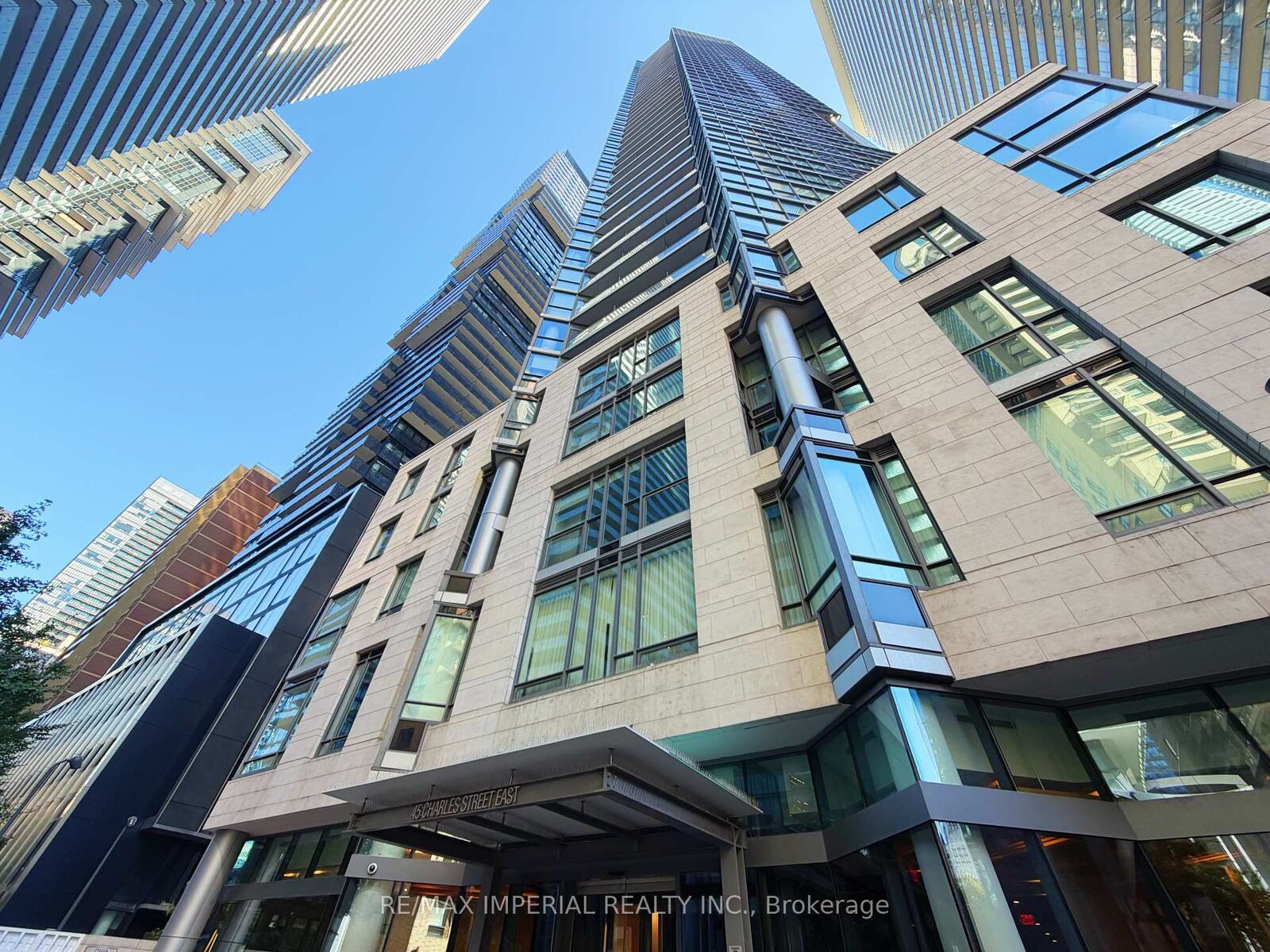Property Photo:  45 Charles Street E 4011  ON M4Y 0B8 