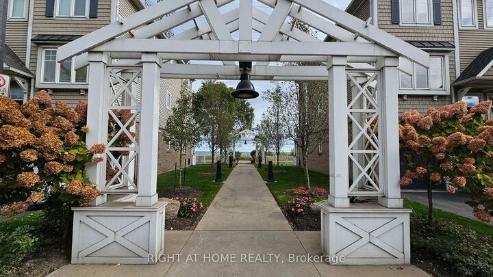 Property Photo:  337 Beach Boulevard 40  ON L8H 6W4 