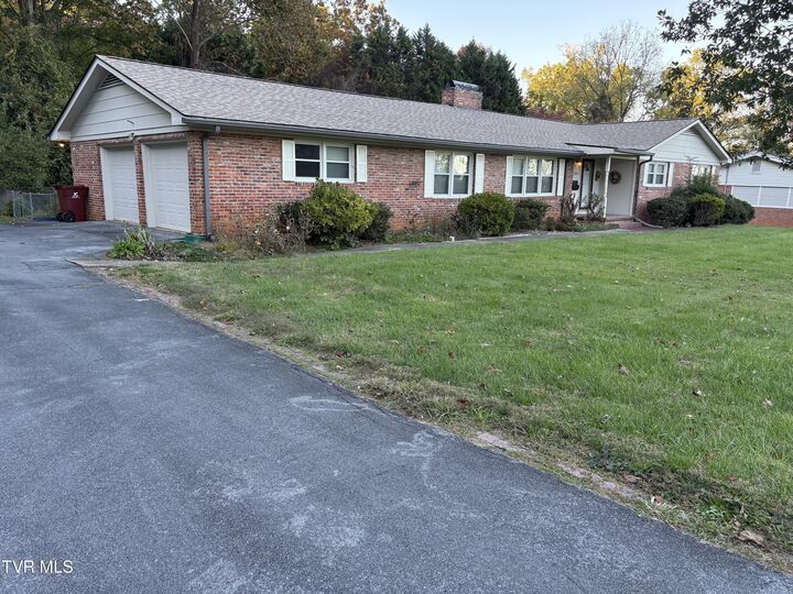Property Photo:  1301 East 11th Avenue  TN 37601 