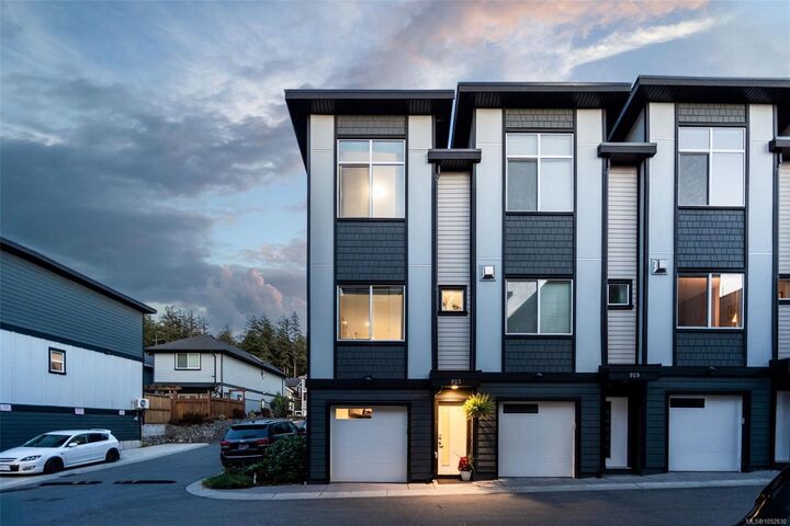 Property Photo:  925 Turnstone Ridge  BC V9C 2Y4 