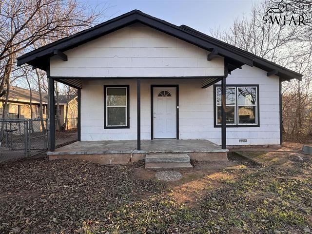 Property Photo:  1417 N 7th Street  TX 76301 