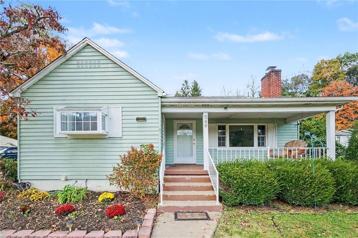 Property Photo: 549 Main St PA 15126