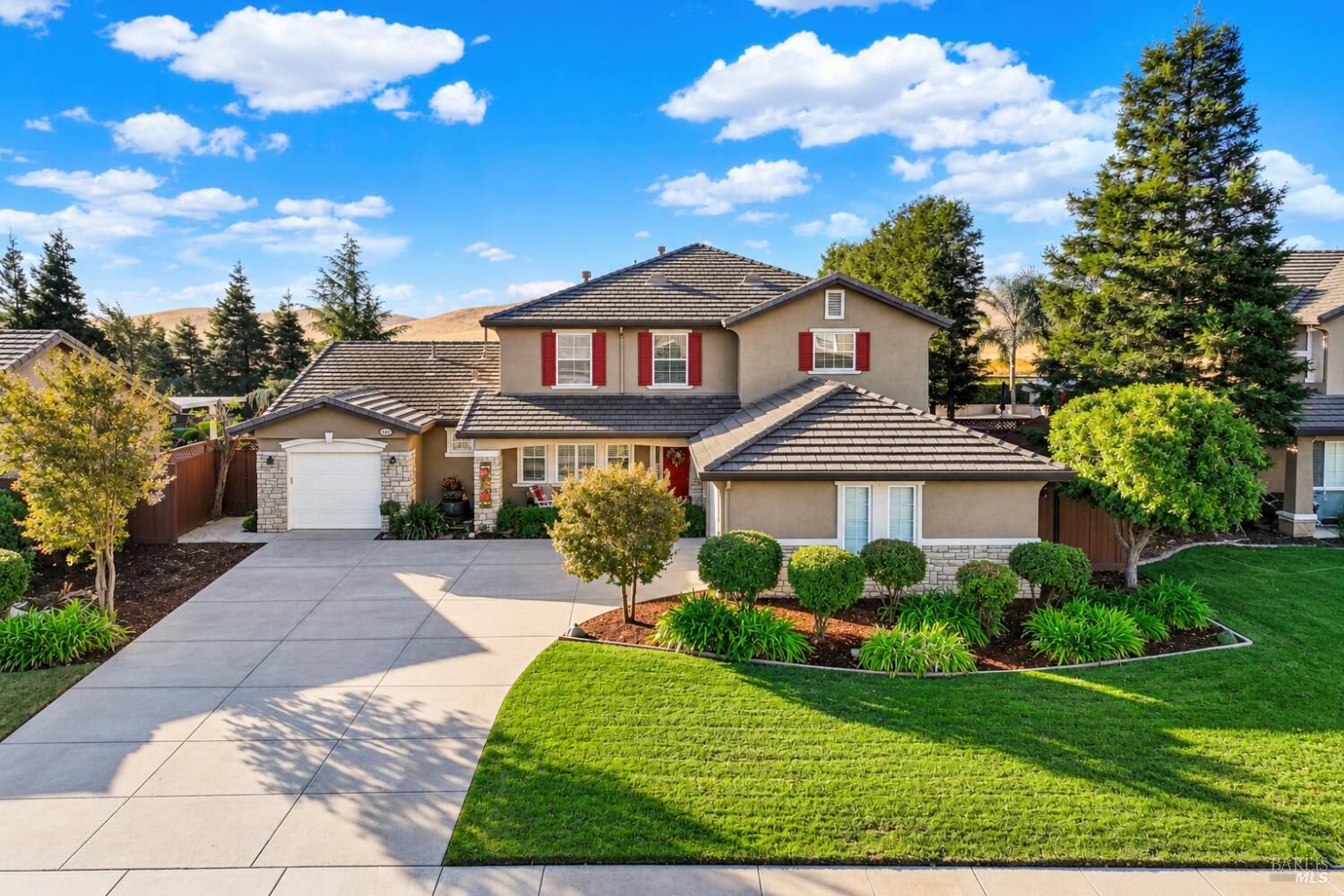 Property Photo: 670 Ruby Drive CA 95687