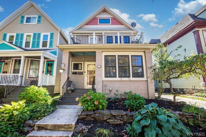 Property Photo:  290 Lexington Avenue  NY 14222 