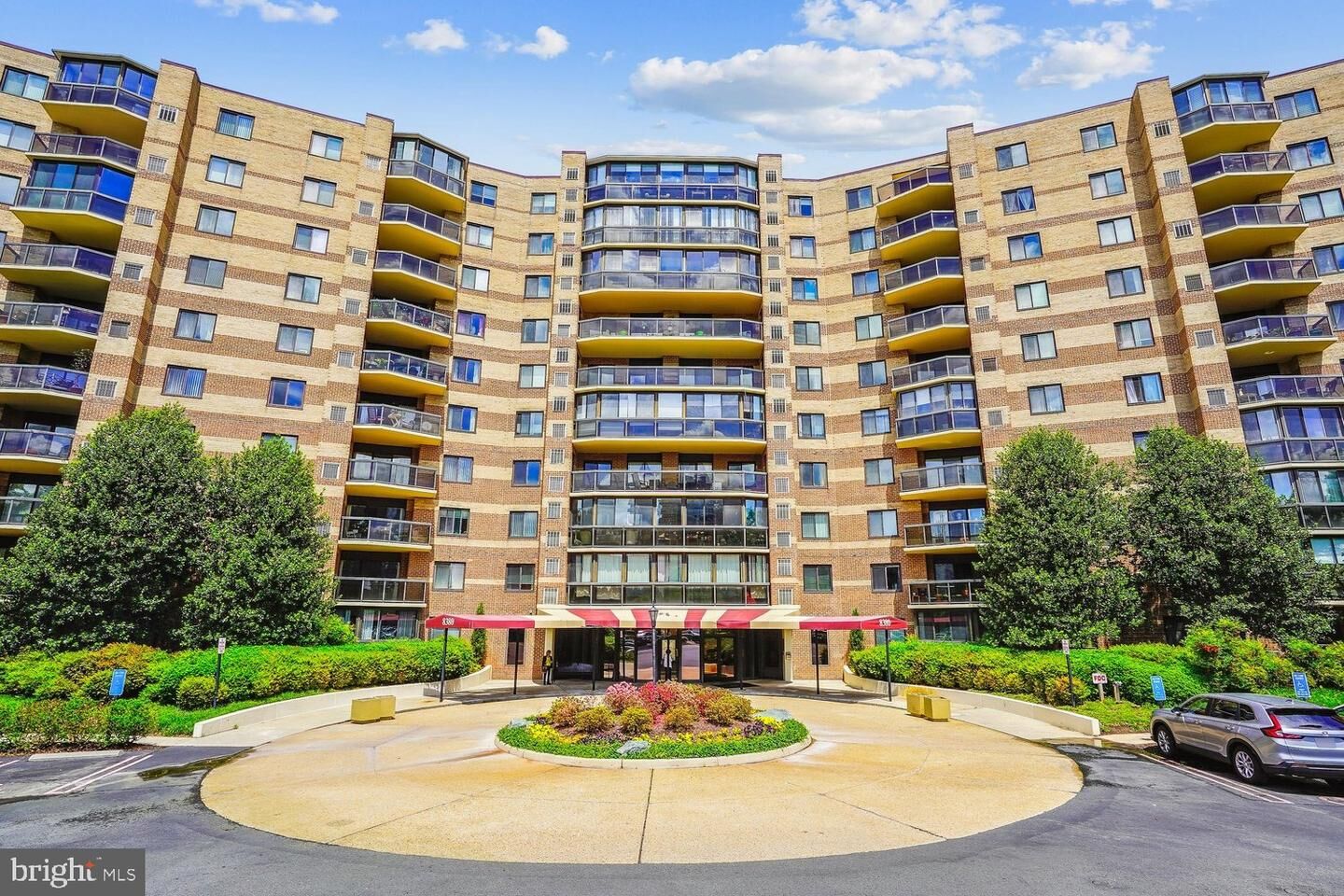 Property Photo:  8350 Greensboro Drive 601  VA 22102 